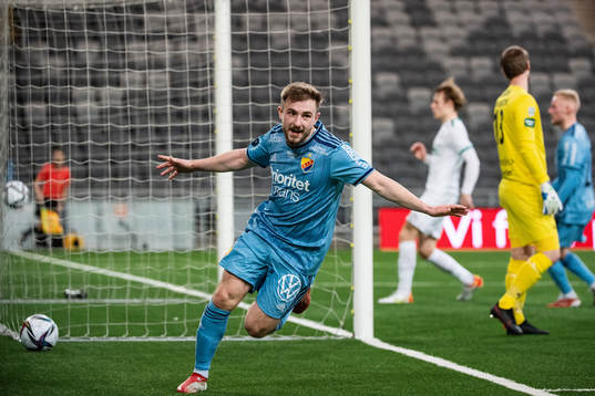 Djurgårdens Albion Ademi jublar