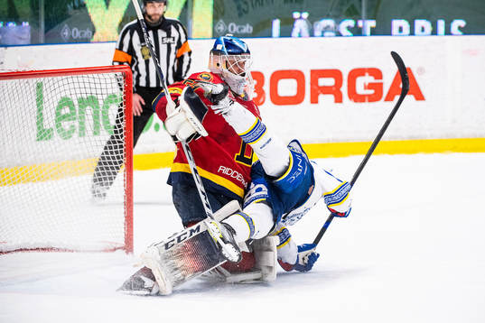 Djurgårdens målvakt Mantas Armalis och Leksands Linus