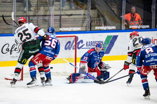 Frölundas Elmer Söderblom och Joel Lundqvist mot