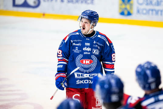 Oskarshamns Patrik Karlkvist jublar