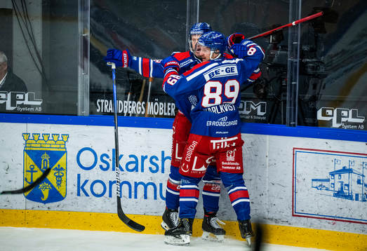 Oskarshamns Fredrik Olofsson jublar med Patrik Karlkvist