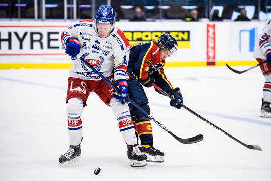 Oskarshamns Fredrik Olofsson och Djurgårdens Tim Söderlund