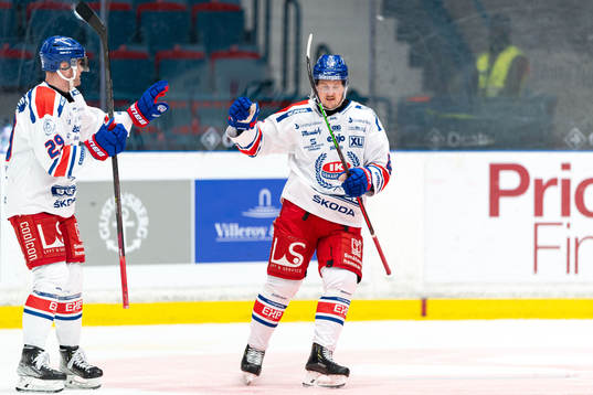Oskarshamns Patrik Karlkvist jublar