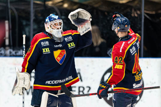 Djurgårdens målvakt Mantas Armalis och Ludvig Hedström