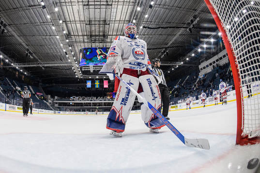 Oskarshamns målvakt Joe Cannata deppar