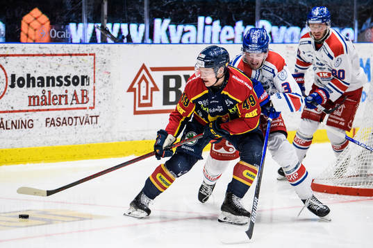 Djurgårdens Rhett Rakhshani och Oskarshamns Wiliam Worge