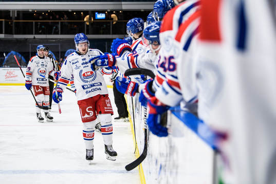 Oskarshamns Patrik Karlkvist jublar
