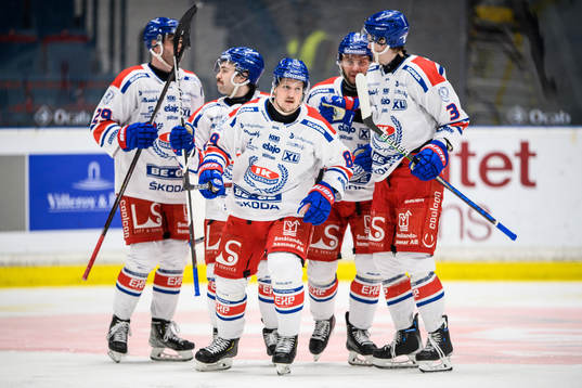Oskarshamns Patrik Karlkvist jublar