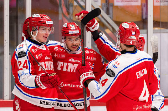 Timrås Erik Walli Walterholm jublar
