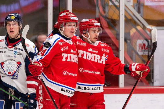 Timrås Erik Walli Walterholm jublar