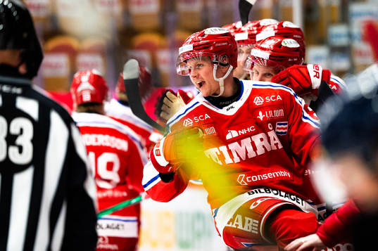 Timrås Jens Lööke jublar