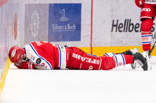 Timrås Per Svensson har ont