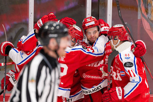 Timrås Viktor Lodin jublar