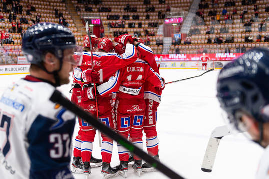Timrås spelare jublar