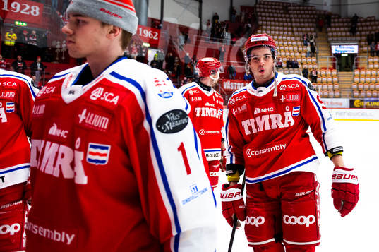 Timrås Viktor Lodin jublar
