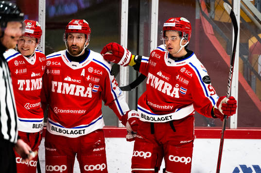 Timrås Viktor Lodin jublar