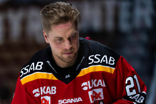 Luleås Juhani Tyrväinen utan hjälm