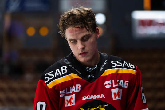 Luleås Julius Honka utan hjälm