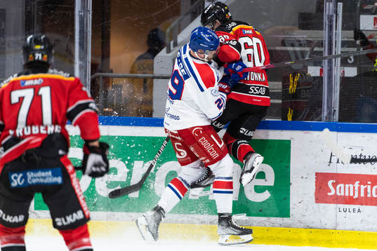 Oskarshamns Kim Rosdahl och Luleås Julius Honka