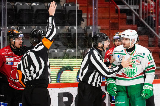 Rögles Mattias Sjögren blir utvisad