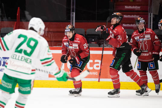 Örebros Miikka Salomäki jublar