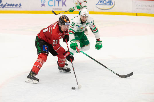 Örebros Linus Öberg och Rögles Brady Ferguson