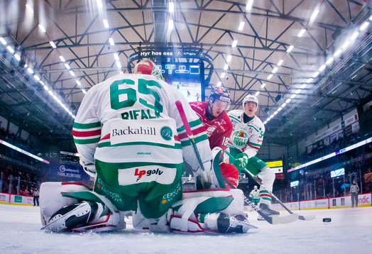 Örebros Rodrigo Abols och Rögles målvakt Christoffer