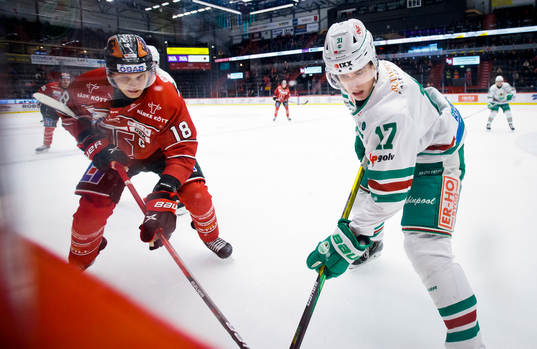 Örebros Rodrigo Abols och Rögles Philip Granath