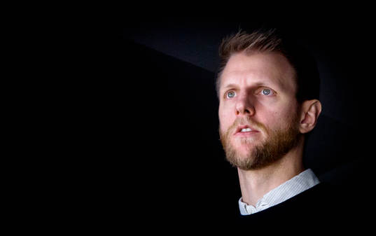 Örebros videocoach Carl Gunnarsson