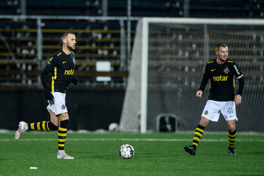 s Alexander Milosevic och Sebastian Larsson