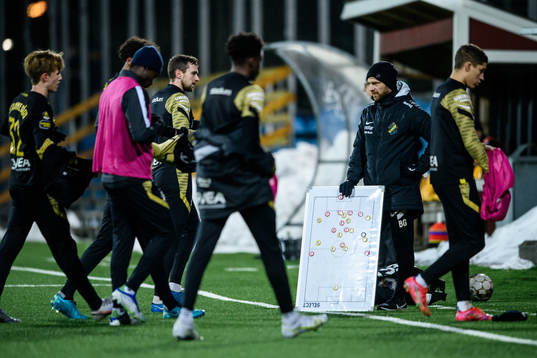 s tränare Bartosz Grzelak