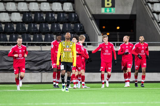 Fredrikstads spelare jublar