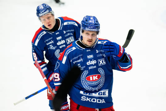 Oskarshamns Patrik Karlkvist jublar