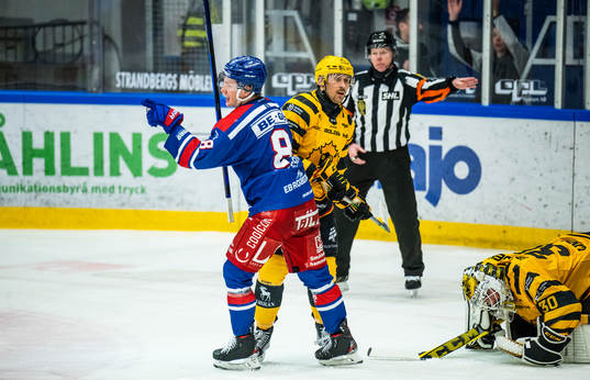Oskarshamns Fredrik Olofsson jublar