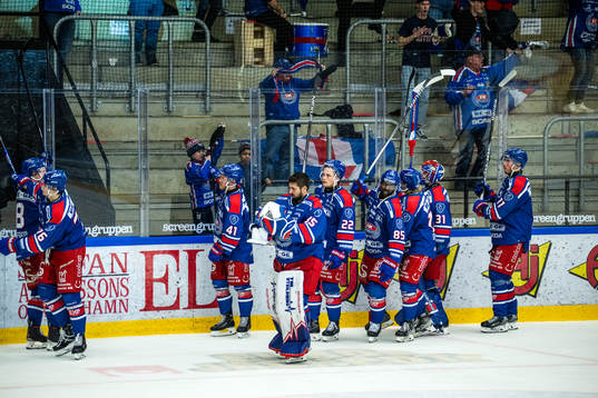 Oskarshamns spelare jublar