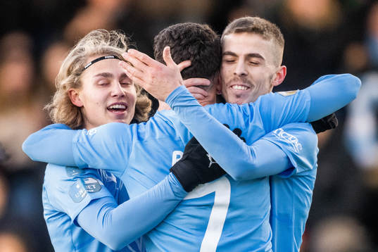 Malmö FFs Sebastian Nanasi och Erdal Rakip jublar med