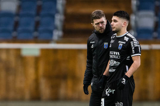 Sirius Edi Sulisufay tvingas kliva av