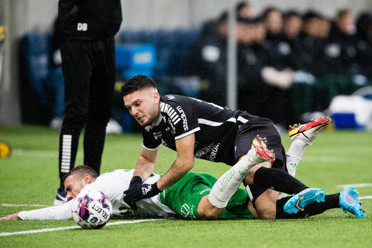 Hammarbys Aljosa Matko och Sirius Edi Sulisufay