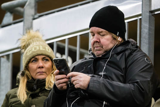 Tomas Brolin på läktaren
