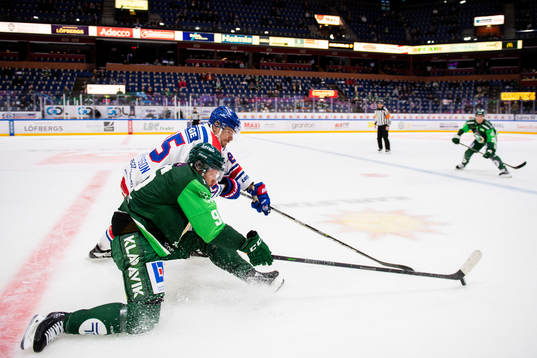 Oskarshamns Johannes Salmonsson och Färjestads Jacob de la