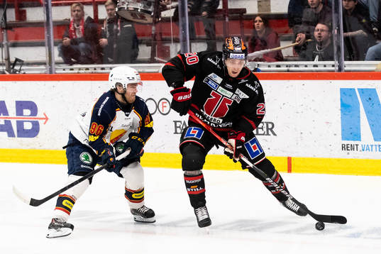 Djurgårdens Emil Berglund och Örebros Miikka Salomäki