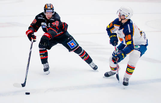 Örebros Elias Ekström och Djurgårdens Pontus Johansson