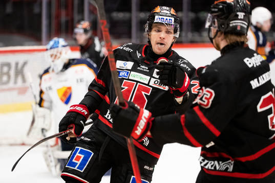 Örebros Miikka Salomäki jublar