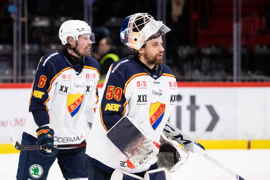Djurgårdens Stefan Warg och målvakt Mantas Armalis deppar