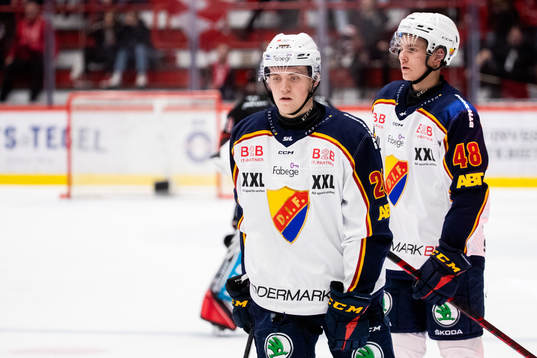 Djurgårdens Oscar Bjerselius och Pontus Johansson deppar