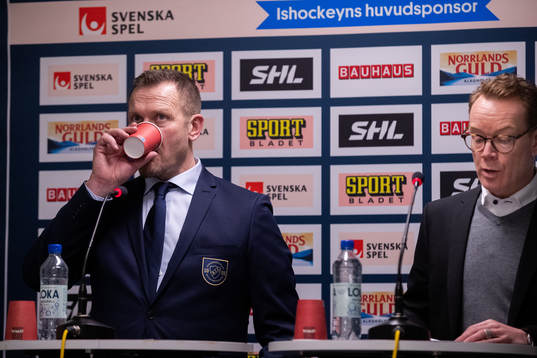 Djurgårdens tränare Joakim Fagervall och Örebros