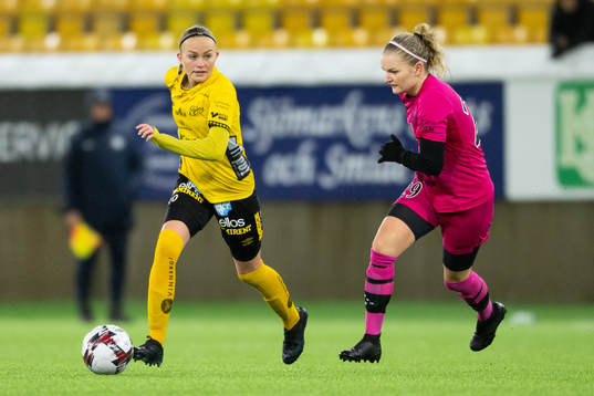 Elfsborgs Matilda Ståhlbom Karlsson och Göteborgs DFF's