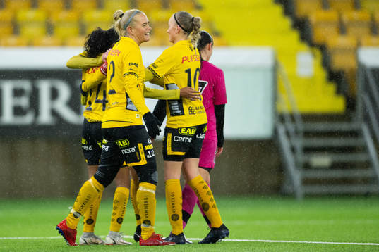 Elfsborgs Ellen Larsson jublar