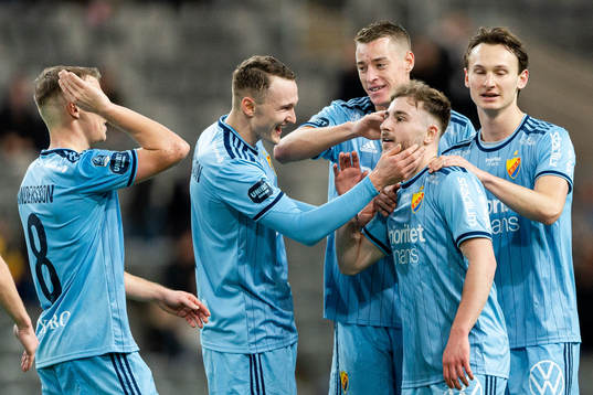 Djurgårdens Albion Ademi jublar