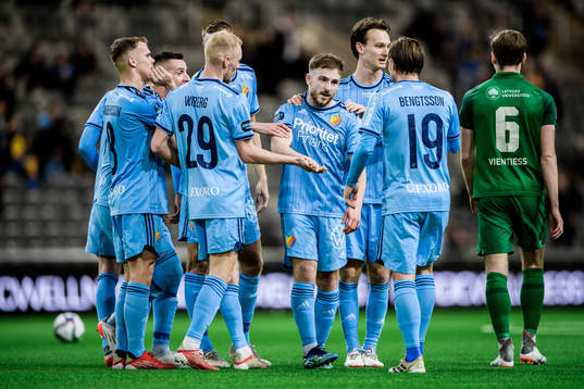 Djurgårdens Albion Ademi jublar